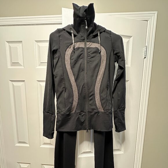 Lululemon Full Zip Running/Hiking jacket set (jacket and pants) Size 8 - Picture 1 of 9